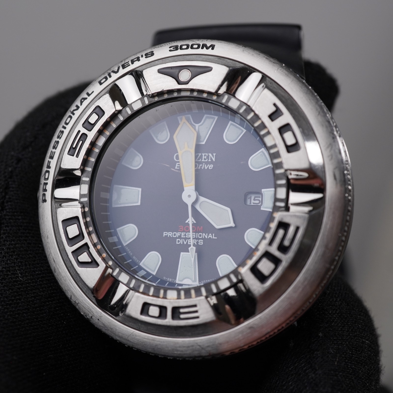 Citizen ec0-drive ecozilla BJ8050-08E B873 dive watch 300M 48mm