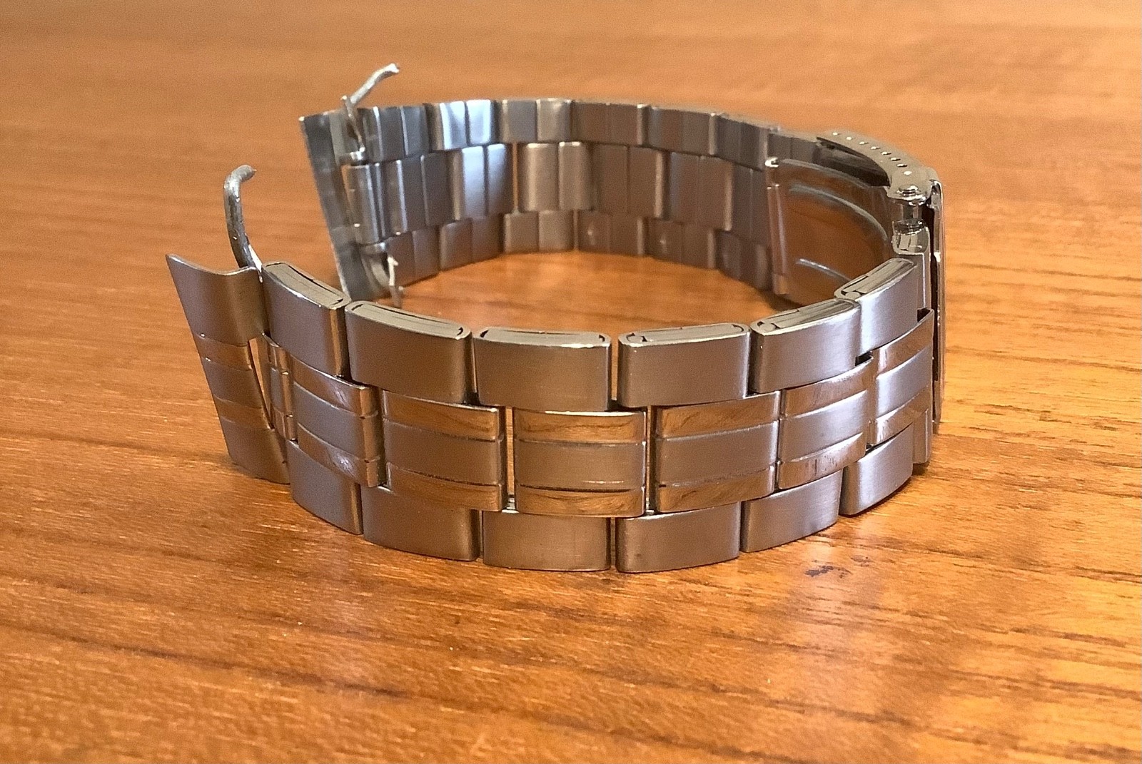 Stainless Steel 3-Link Bracelet Flip Lock Clasp Watchband 22mm Curved Ends NOS