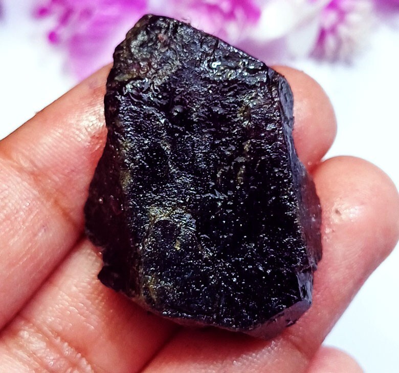 Natural Red Painite Rough 111.90Ct Certified Rough Loose Gemstone With Free Gift