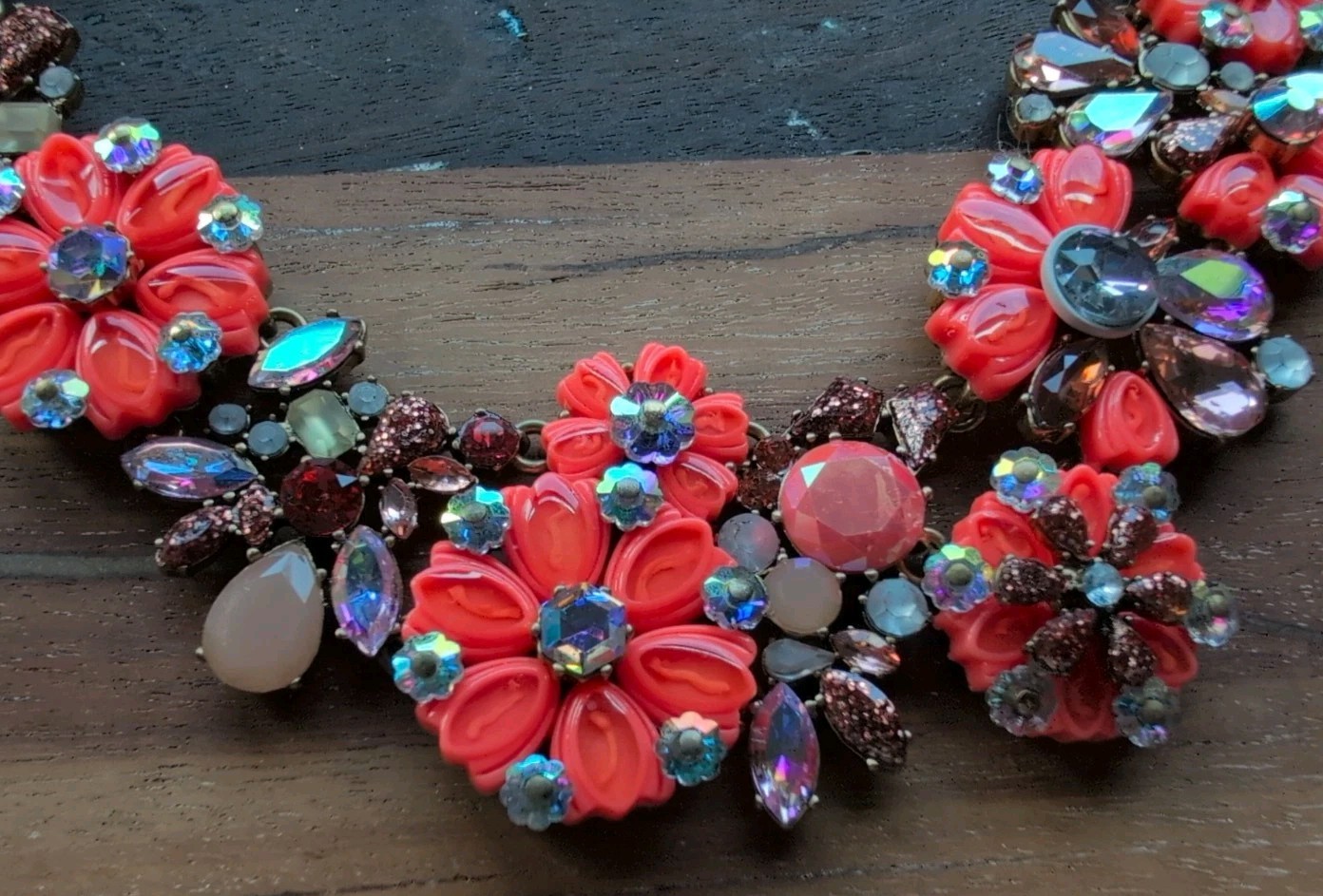 J CREW ORANGE PERSIMMON COSMOS FLORAL CLUSTER CRYSTAL STATEMENT BIB NECKLACE