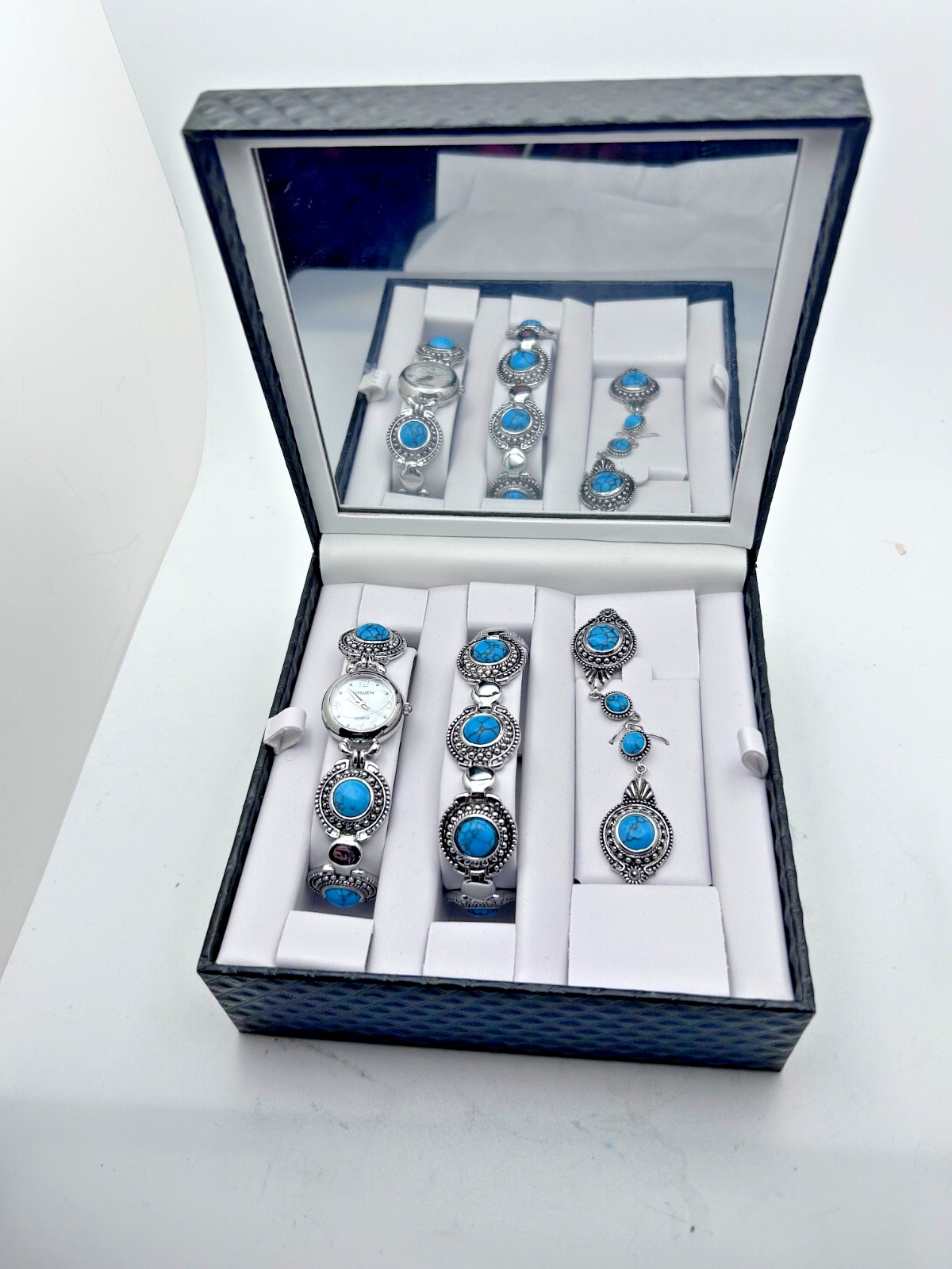 Beautiful Man Made 3 Piece Turquoise Jewelry Set With Mirrored Case