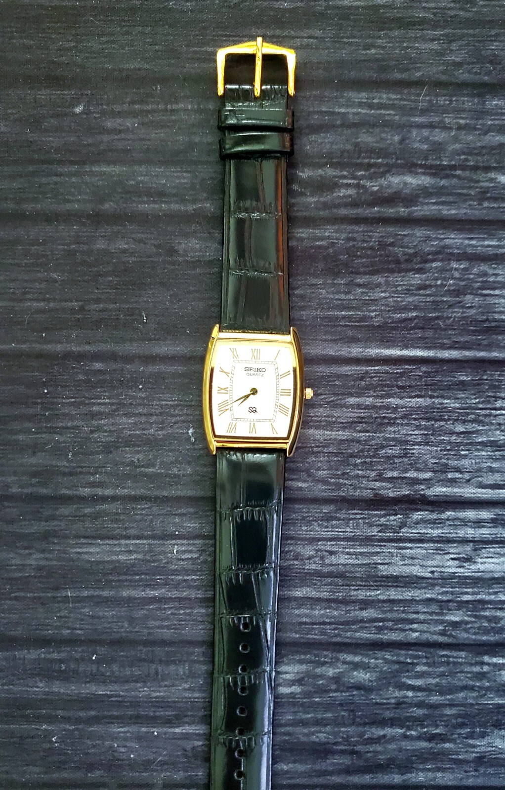 Rare Vintage Barrel Tonneau Tank Gld Wht Blk Men Dress Watch New Mov Batt.