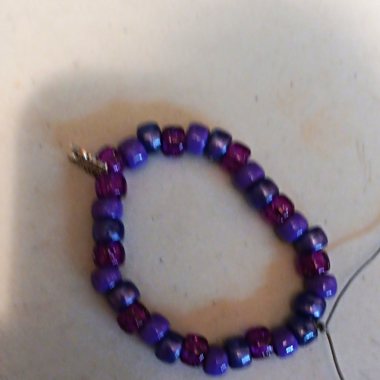 Purple Blue Plastic Beaded Charm Bracelet, Butterfly Dangle, No Stone