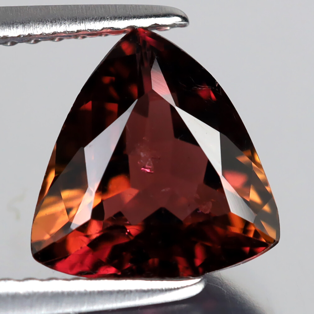 2.01 ct Very good Trillion Cut (9 x 9 mm) Mozambique Pink Tourmaline Gemstone