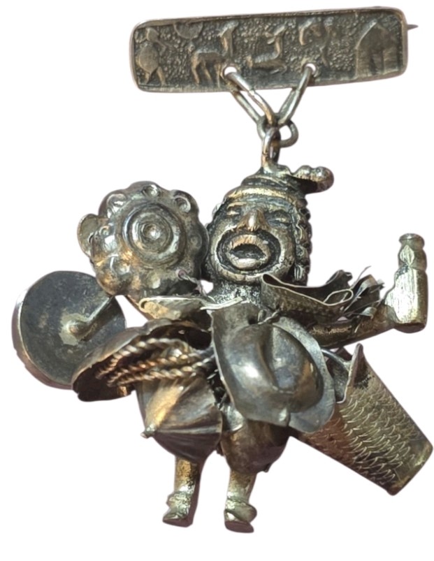 Peruvian Man Sells His Wares Charms .925 Guaranteed To Be Sterling Brooch/Pin