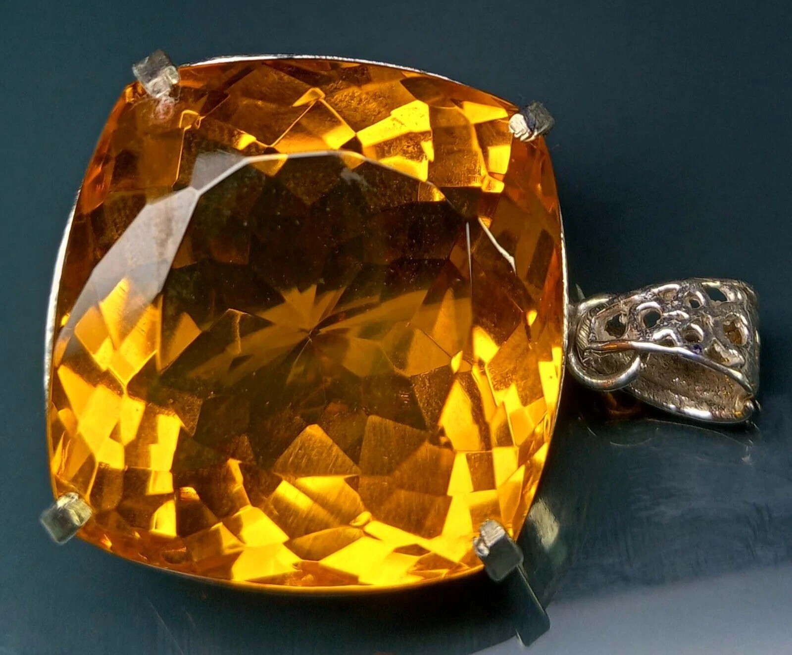VVS Pendant Topaz Yellow Cushion Cut 134+ Ct Natural Gemstone EGL Certified