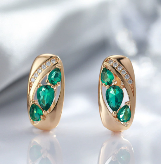 Elegant 585 RG Rose Gold Rose Gold Earrings with Emerald Green Zircon 3.1g