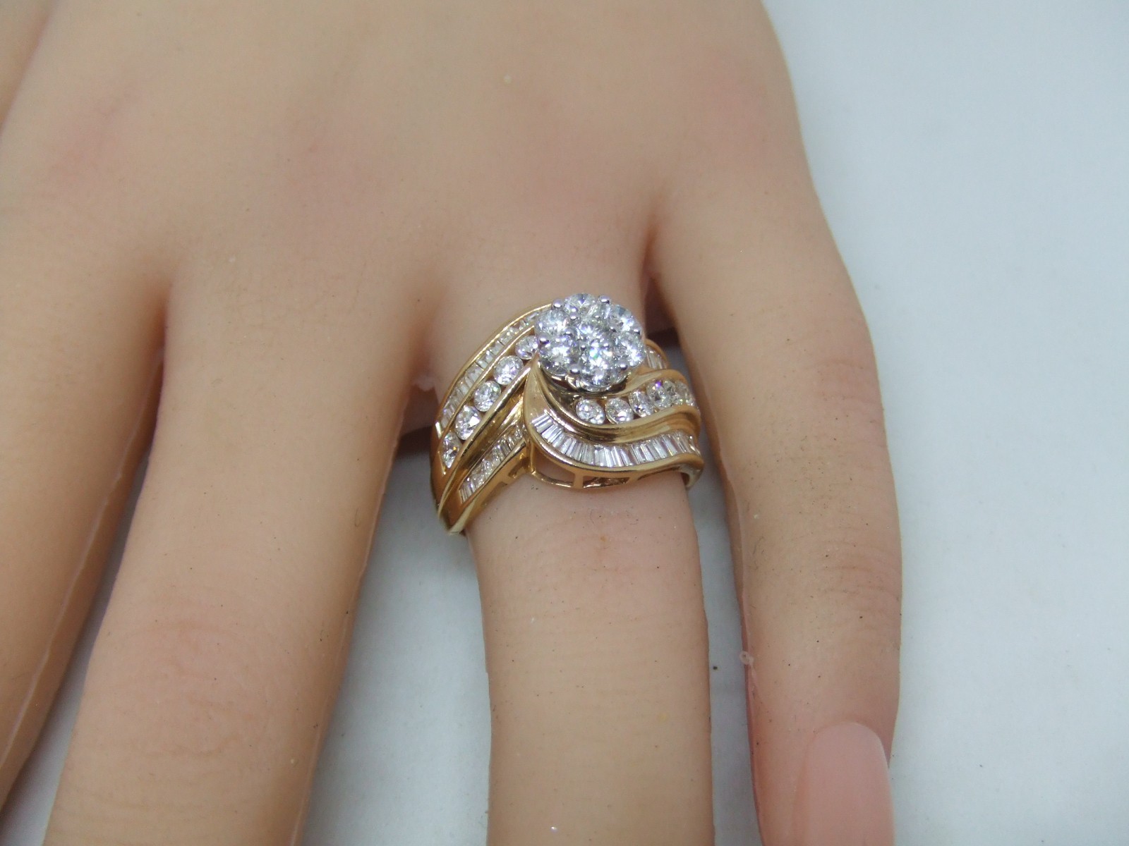 10k y. g. 1.44 ctw diamond cluster ring size 7.25