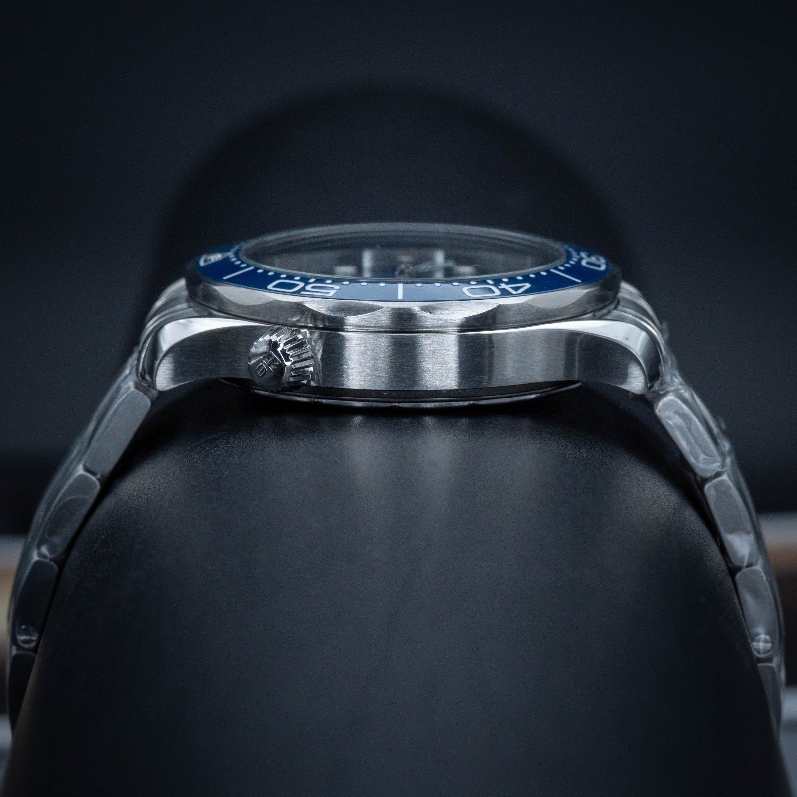 OMEGA Seamaster Diver 300M 210.30.42.20.03.001 BLUE WAVE