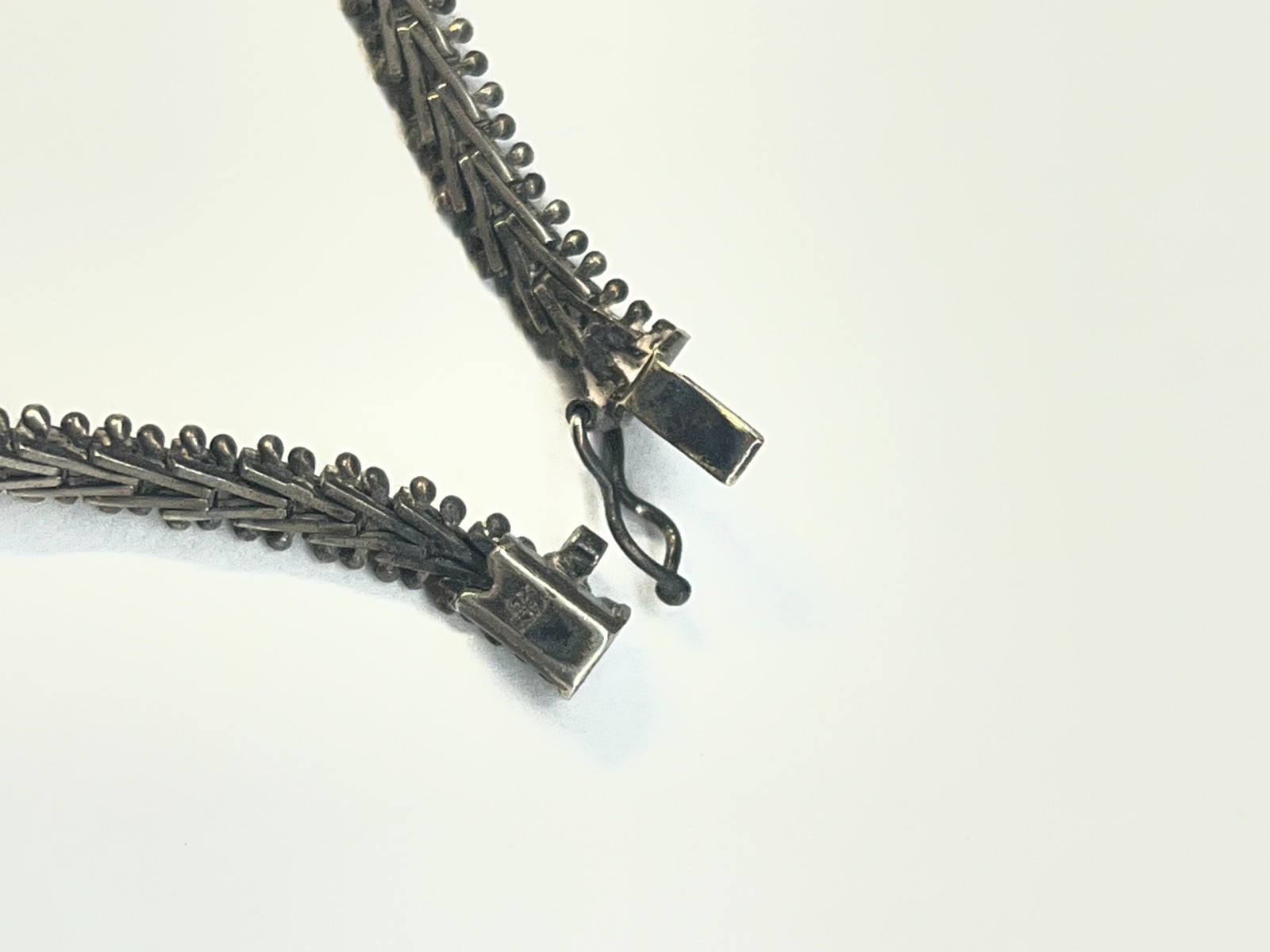 VTG Sterling Silver Victorian Book Chain Necklace 17.75″ Length 22.4 grams Italy
