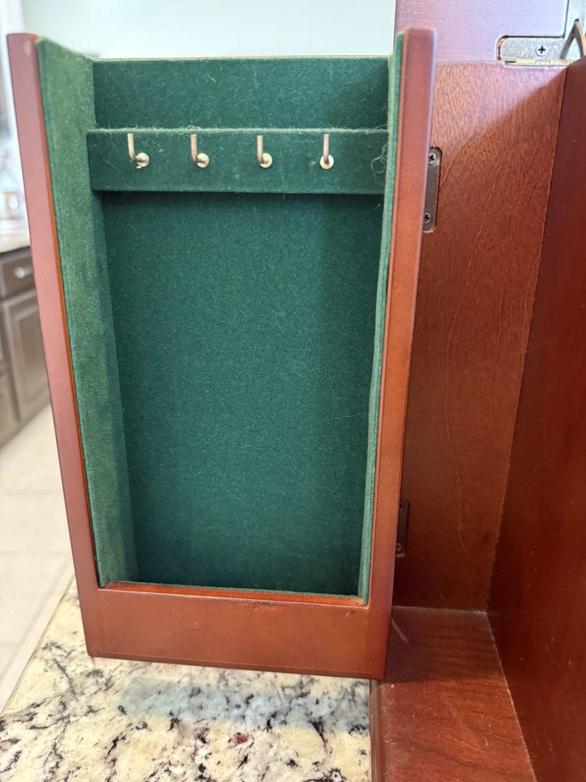 Bombay Company Jewelry Box Chest with Swing Out Necklace Compartments 1997