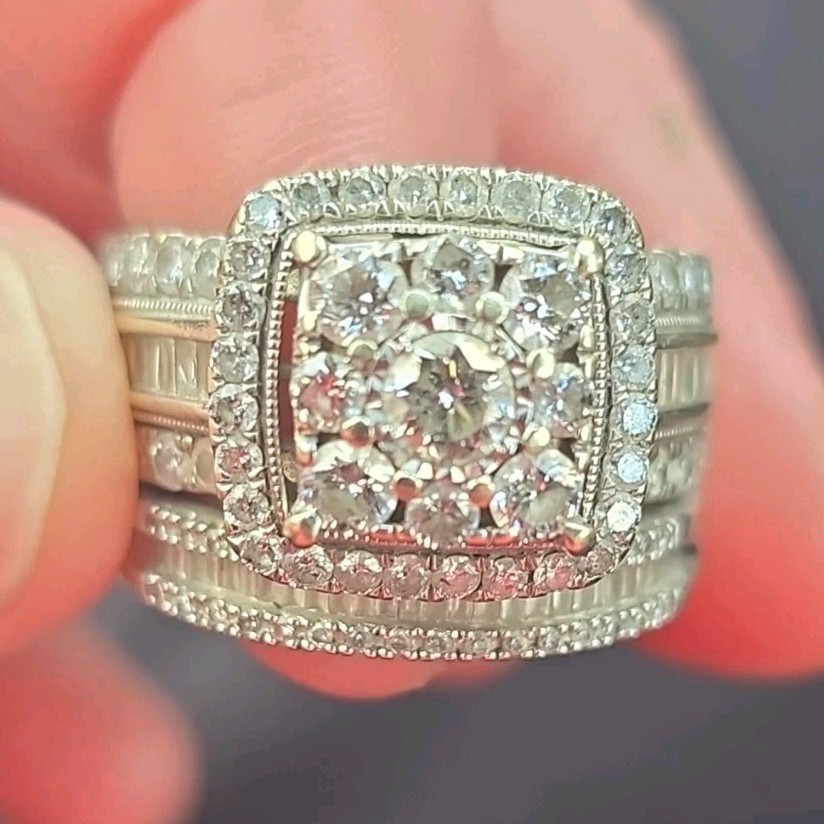 10K White Gold 1.5 carat Diamond Halo Engagement/Wedding Ring Set Women Size 7