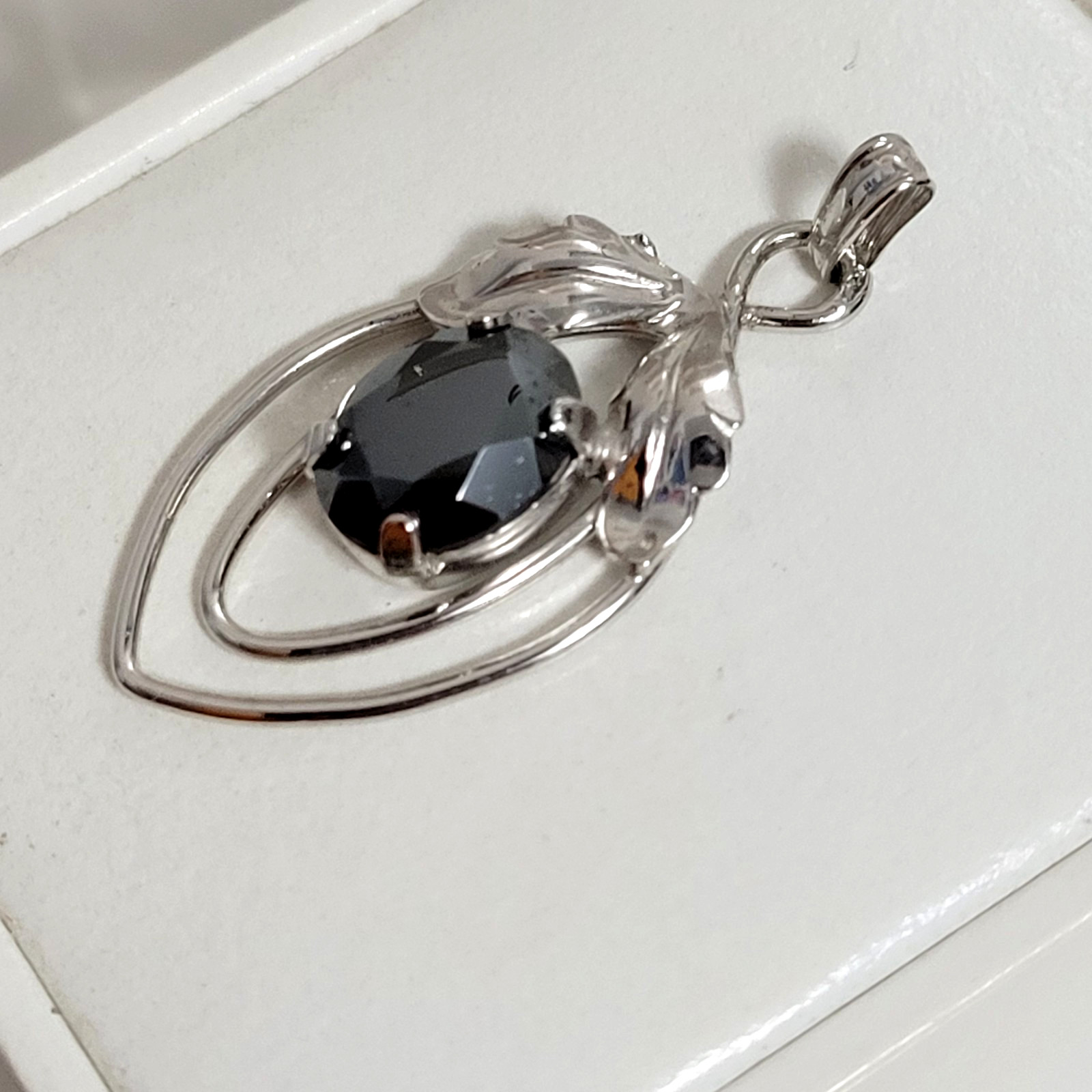 Vintage VAN DELL Sterling Silver Hematite Pendant – 2.4 grams – Estate Jewelry