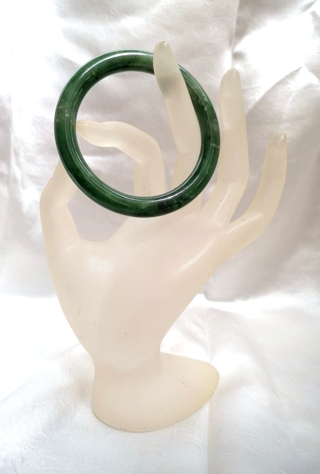 BEAUTIFUL ANTIQUE AUTHENTIC GREEN JADE RING BRACELET, CHINA, 1900.