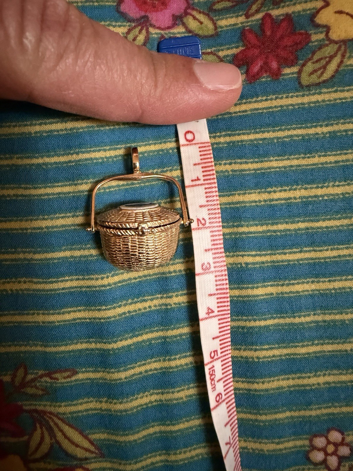 Chatham jewelers solid 14 karat gold Nantucket basket charm
