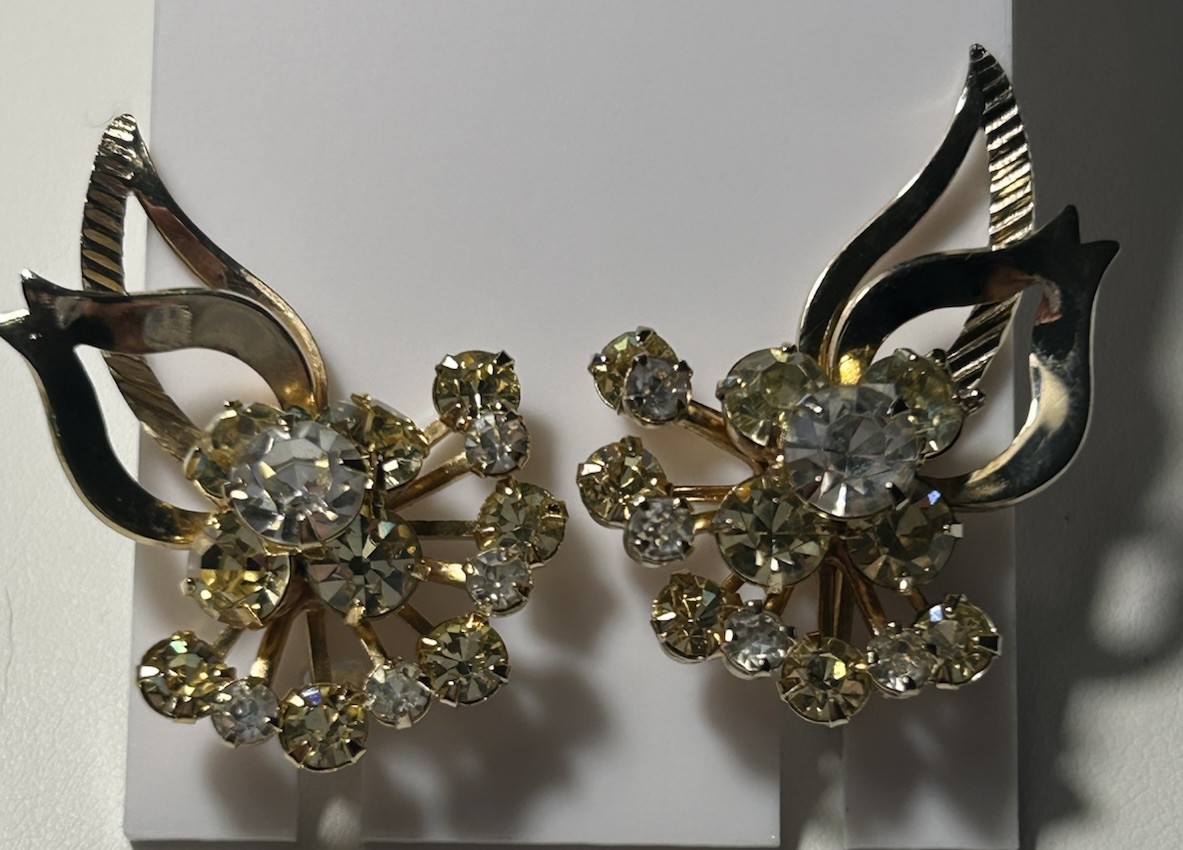 Vintage Sarah Coventry Rhinestone Clip Earrings Gold Tone Jonquil Floral 1960s