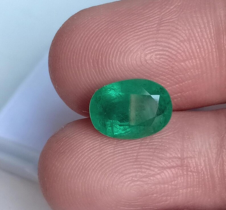 Certified Vivid Green Emerald Oval Unheated Untreated Loose Gemstone 3.22 Ct