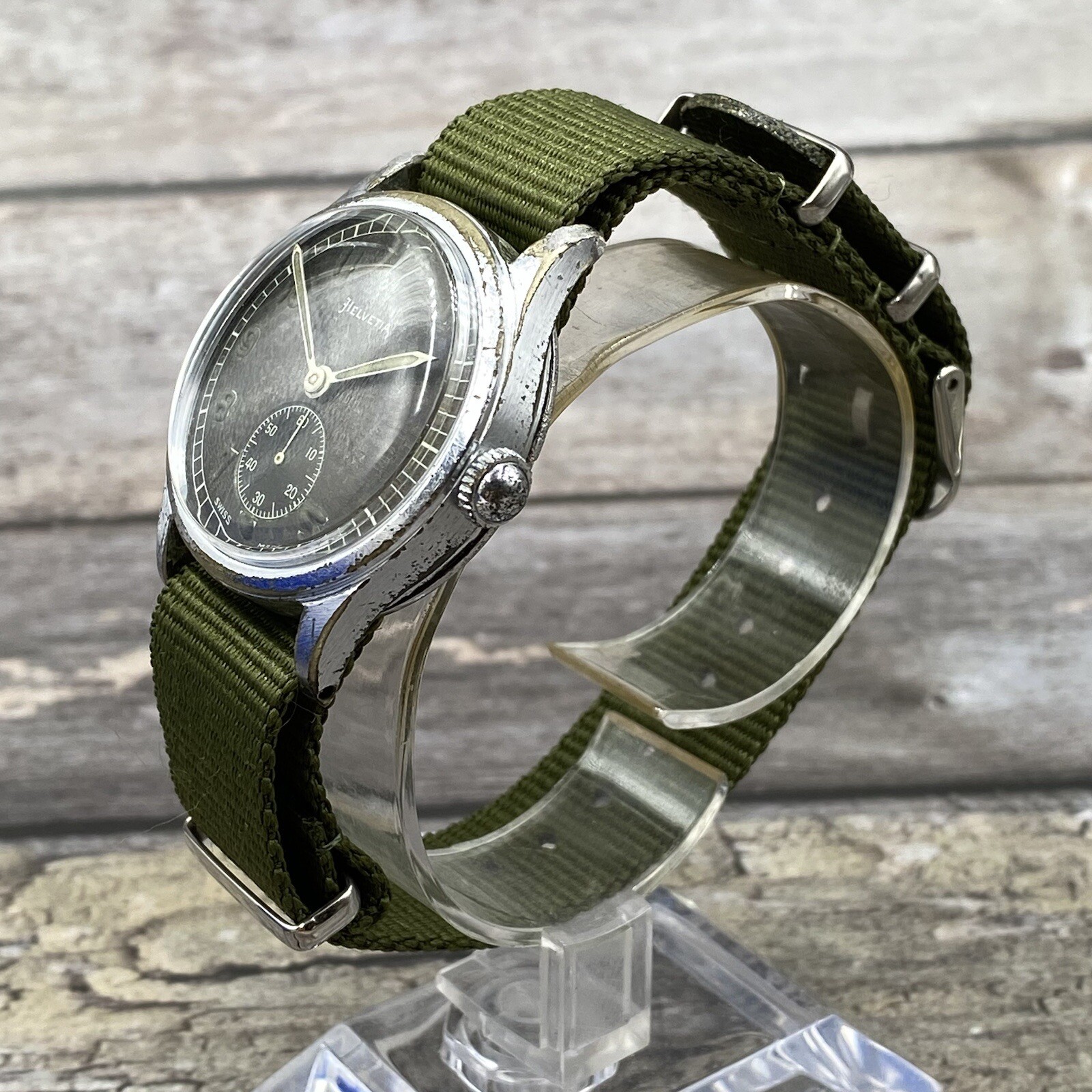 Vintage Helvetia 17 Jewel 82 A Swiss Watch Military Style 3190 2