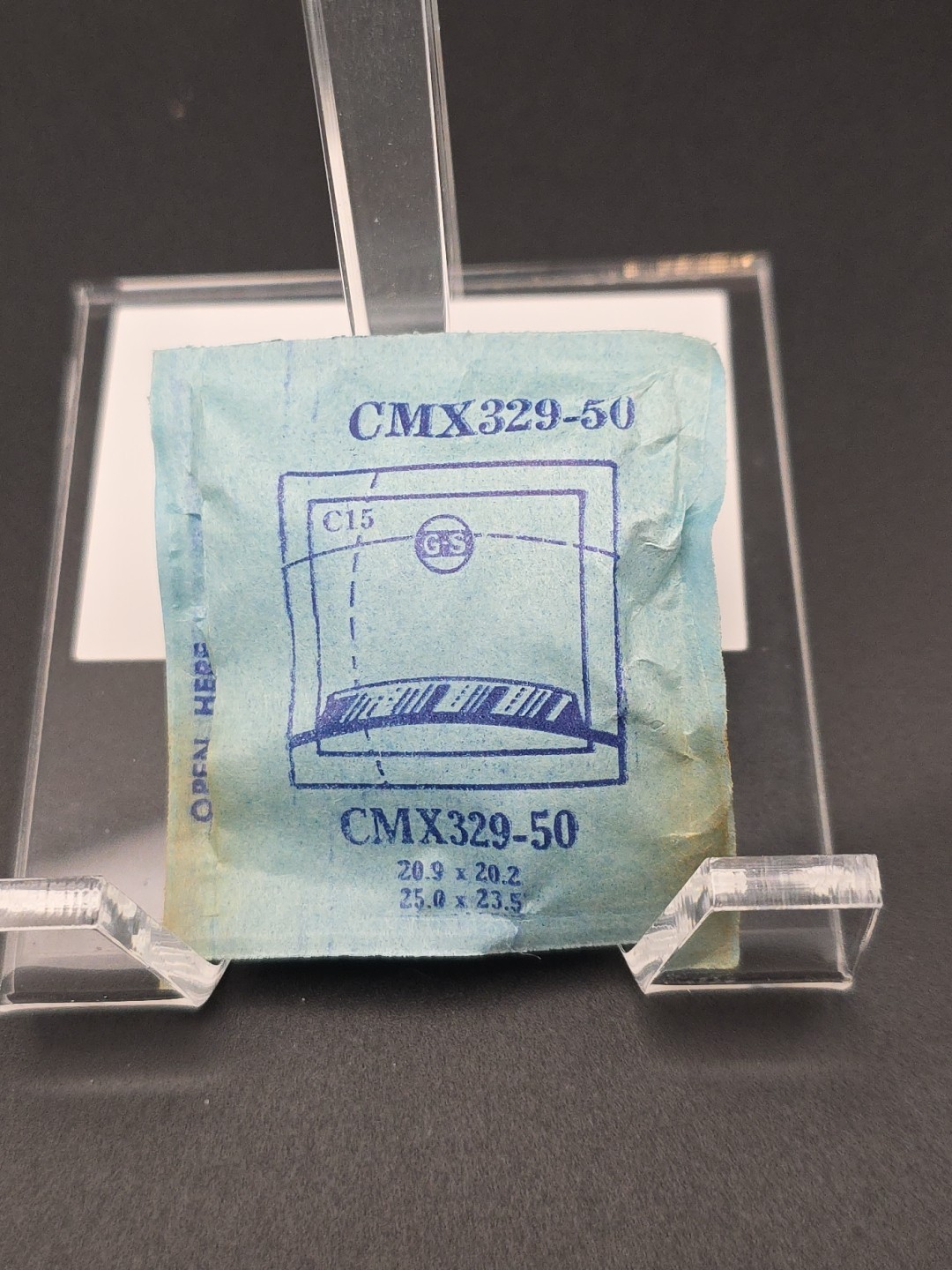 G-S Watch Crystal CMX329-50 20.9X20.2 25.0X23.5