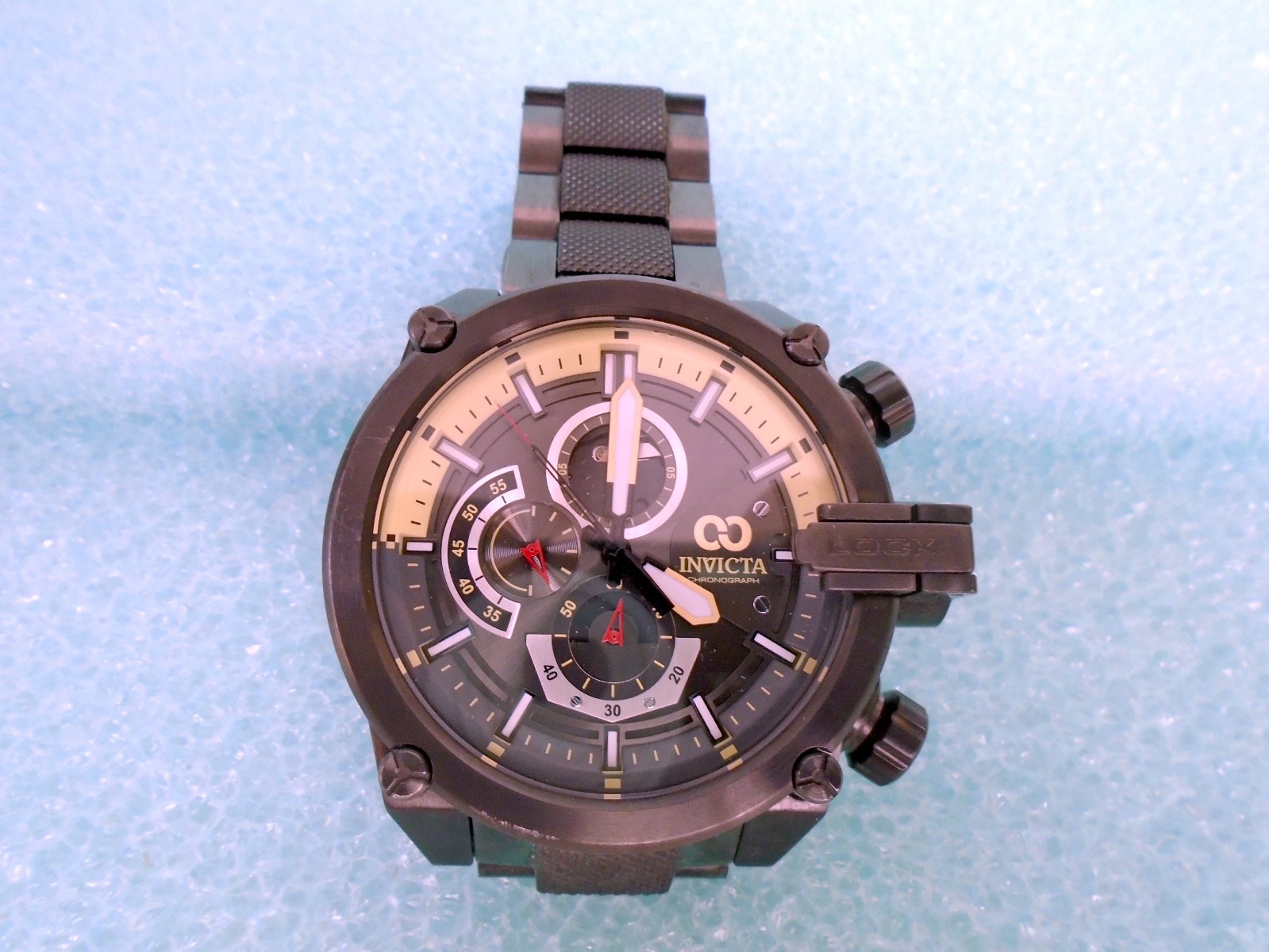 Invicta Model 32686 Corduba Stainless Steel Gun Metal Quartz Men’s Watch HTF