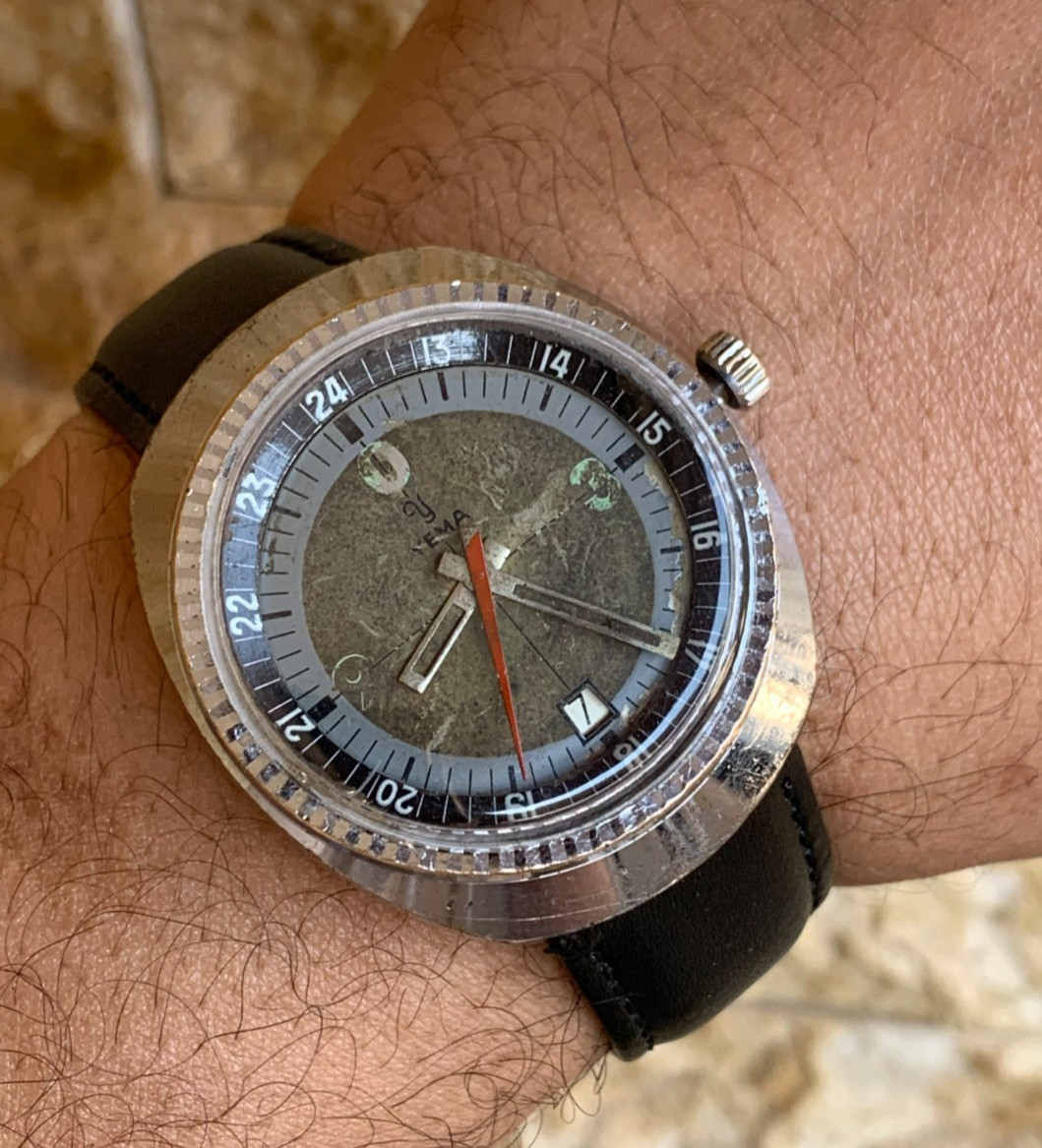 Vintage 1970s YEMA Sous-Marine Diver Watch 37mm Cushion Case Manual Wind Rare