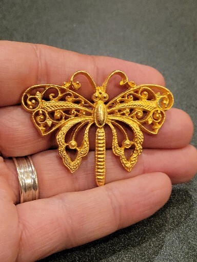 Vintage Gold Tone Filigree Butterfly Moth Die Struck Brooch Pin