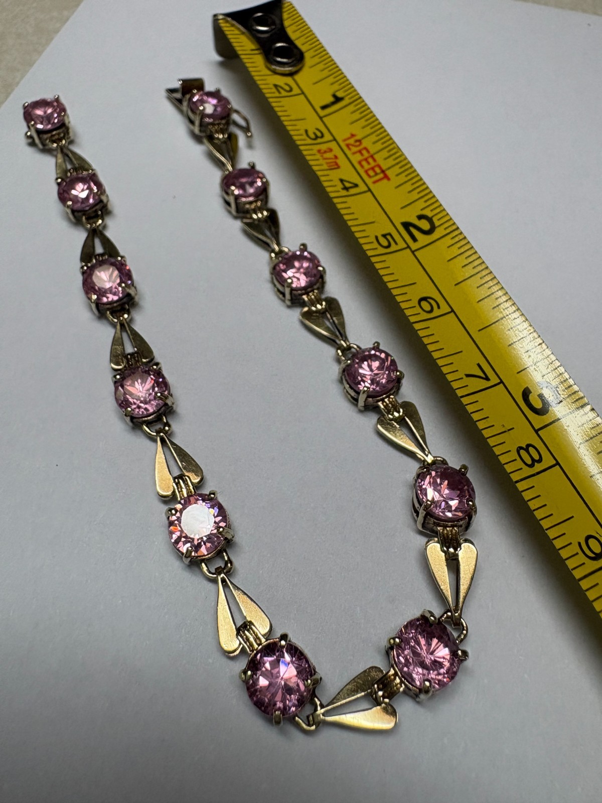 LADIES VINTAGE 10K GOLD PINK ICE STONE BRACELET. 7 1/2 INCHES 11.7 GRAMS