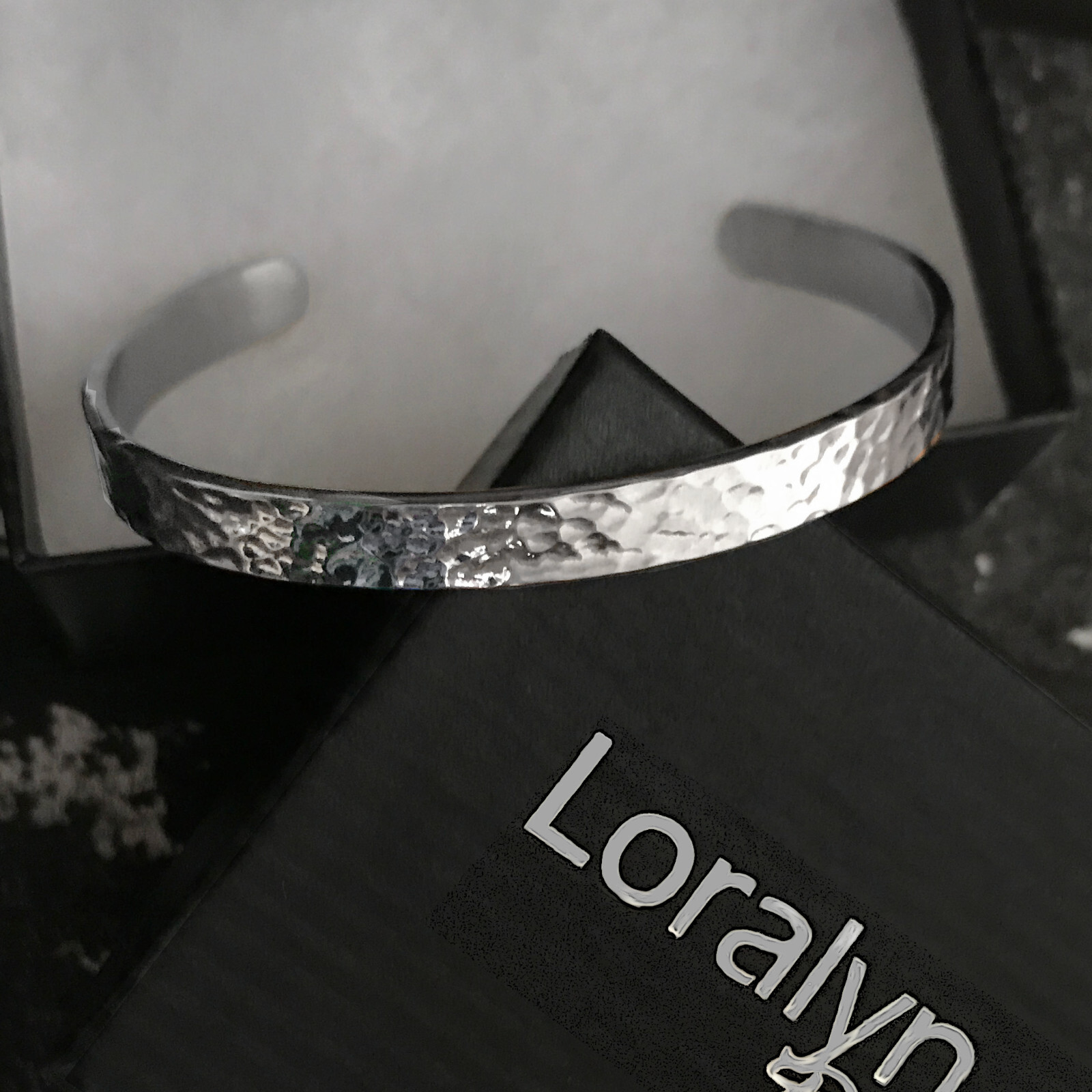 Stainless Steel Silver Hammered Cuff Bracelet Adjustable Mens Womens Non Tarnish