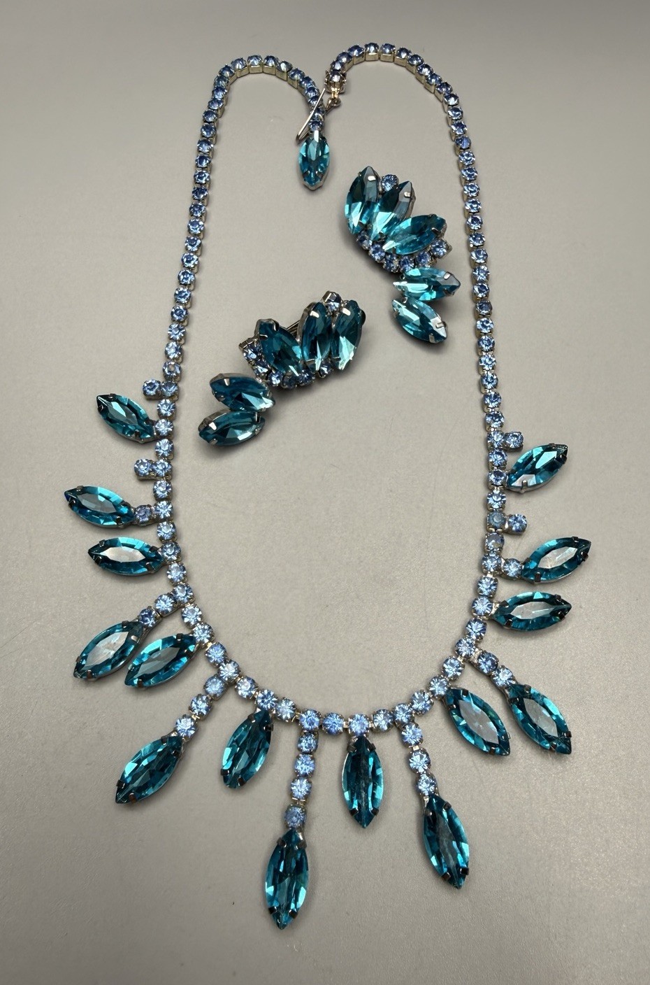 Necklace & Clip On Earrings Set Aqua Blue Rhinestone Fringe Style VTG 17” 50-60s