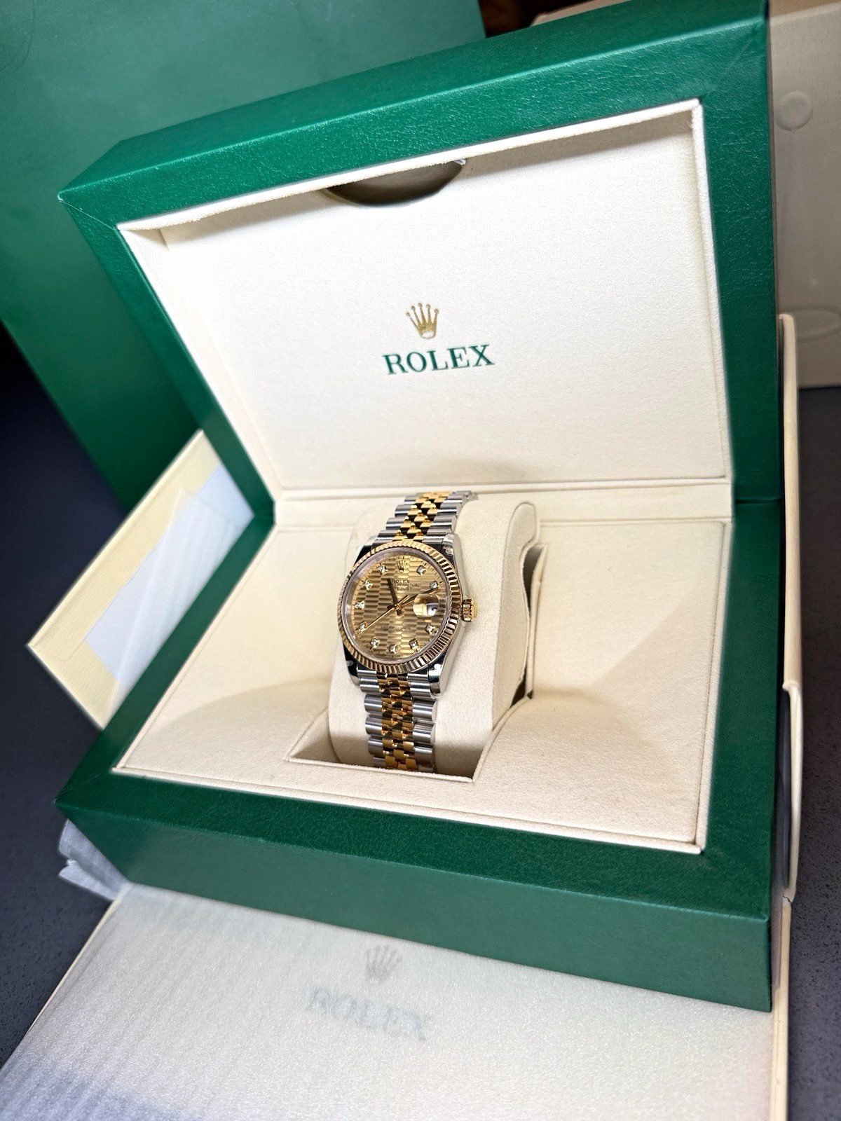 Rolex Datejust 36 Two-Tone Jubilee Bracelet Fluted Bezel Diamond Gold Dial