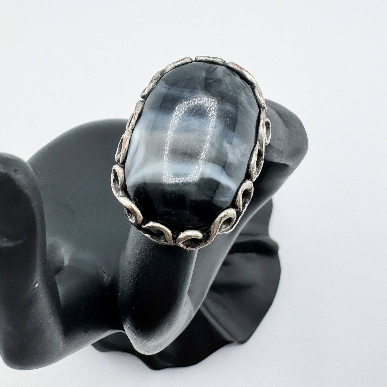 Vintage Black Gray White Agate Statement Ring Timeless Unique Southwestern
