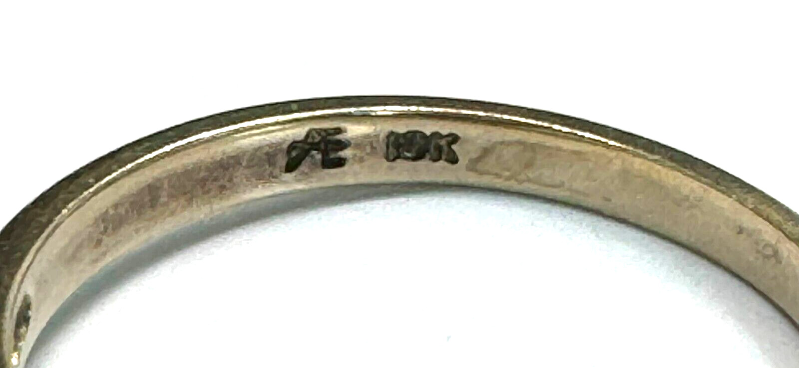 1OK YELLOW GOLD AND COLORLESS GEMS RING SIZE 7