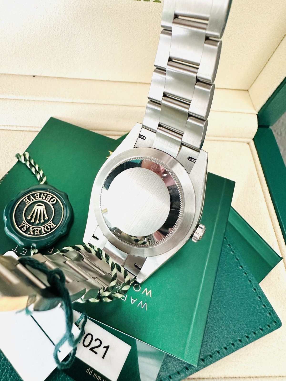 Men’s Rolex Oyster Perpetua1 41mm Ref 124300 Factory Coral Red Dial ~Box & Paper