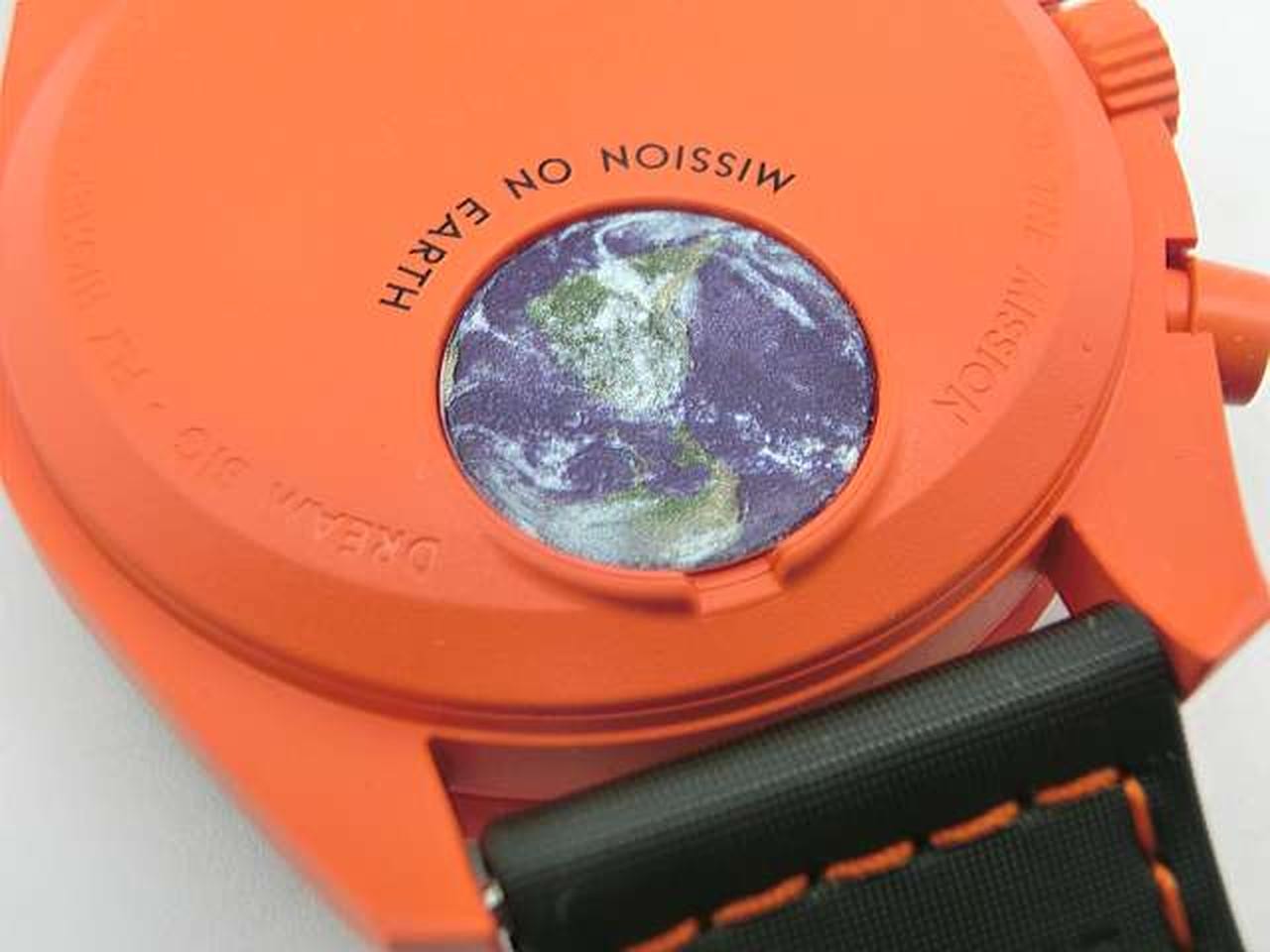 Omega x Swatch MoonSwatch Mission to Earth Lava SO33O100 Bioceramic Quartz Japan