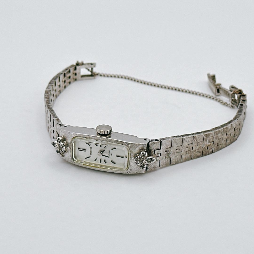 Excellent condition, fully functional. SEIKO women’s bracelet watch, hand-wo
