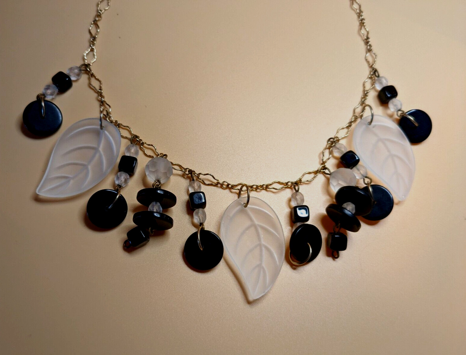 Unsigned 1/20 12K Gold plated chain Lucite leaves & beads Statement Necklace 16″