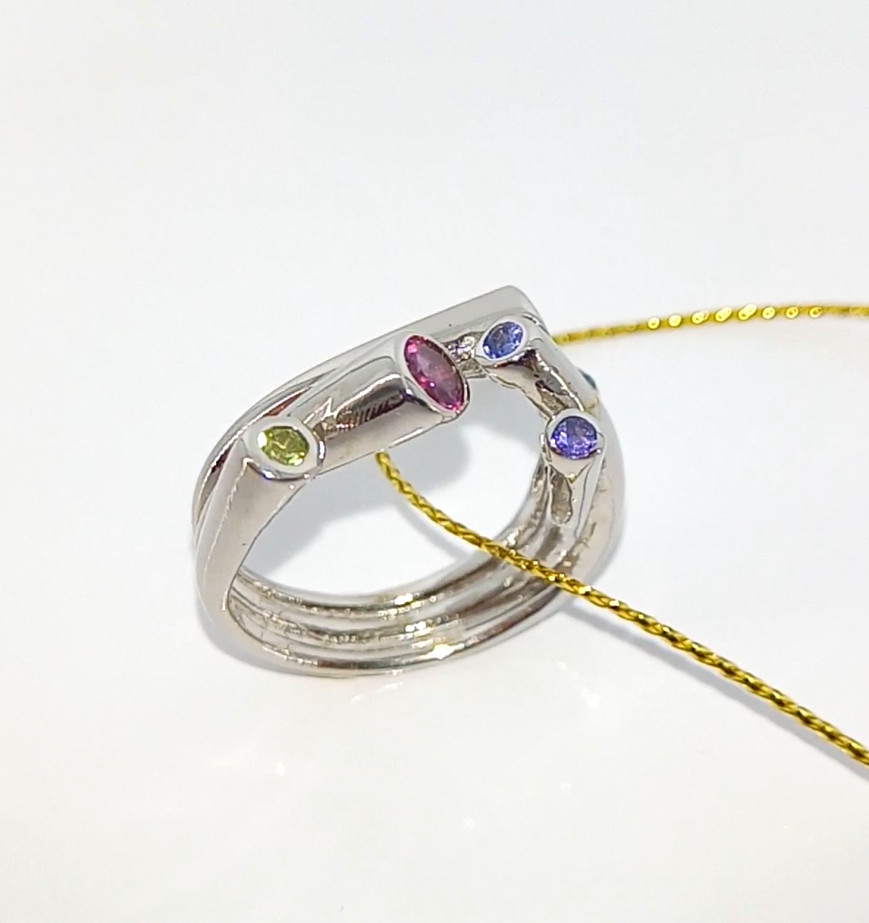 🔥🔥🔥Exquisite Sea Flower RING with Rhodolite, Tanzanite, Citrine & Peridot – Size 17