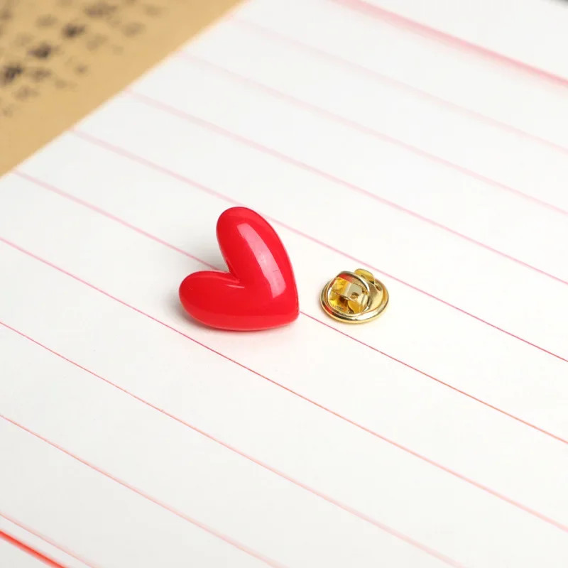 New Cute Red Heart Brooches Romantic Love Heart Resin Pins Mini Decorative Pins