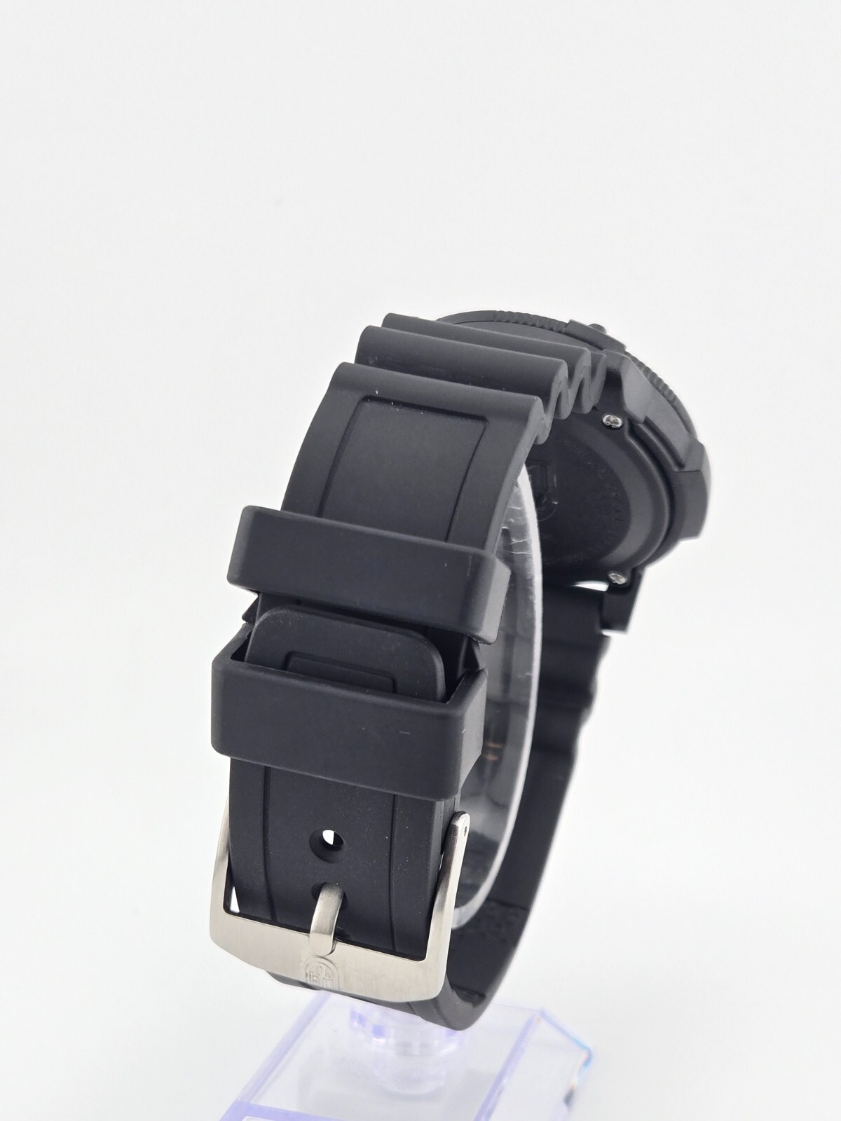 Luminox Sea Bass CARBONOX Men’s Black Dial Rubber Strap Watch – X2.2001