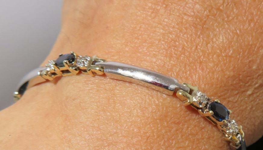 10K 2TONE LADIES BLUE SAPPHIRE & DIAMOND TENNIS BRACELET 8″ LONG 9.82g(A22062-3)