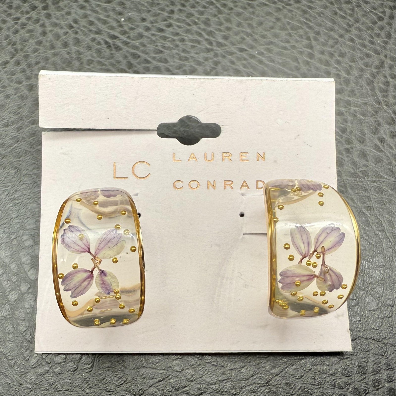 Lauren Conrad Earrings Wide Resin Flower Hoop Purple Gold Tone Petal Accents 1″
