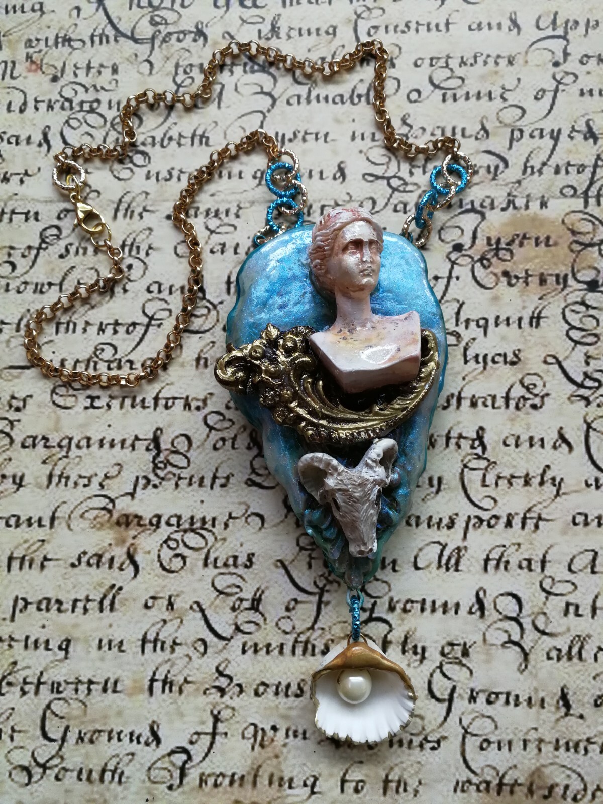 Luxury Jewelry Belle Epoque Art Deco Nouveau Necklace Pendant Woman Shell Animal