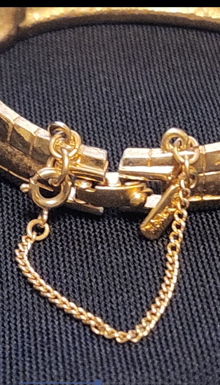 Monet gold tone bracelet with safety chain w/shiny and matte finish