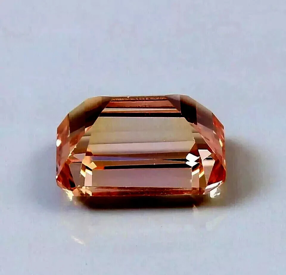 Medagascar Golden Umba Sapphire 7-9Ct Natural Loose Emerald Cut EGL Gemstone
