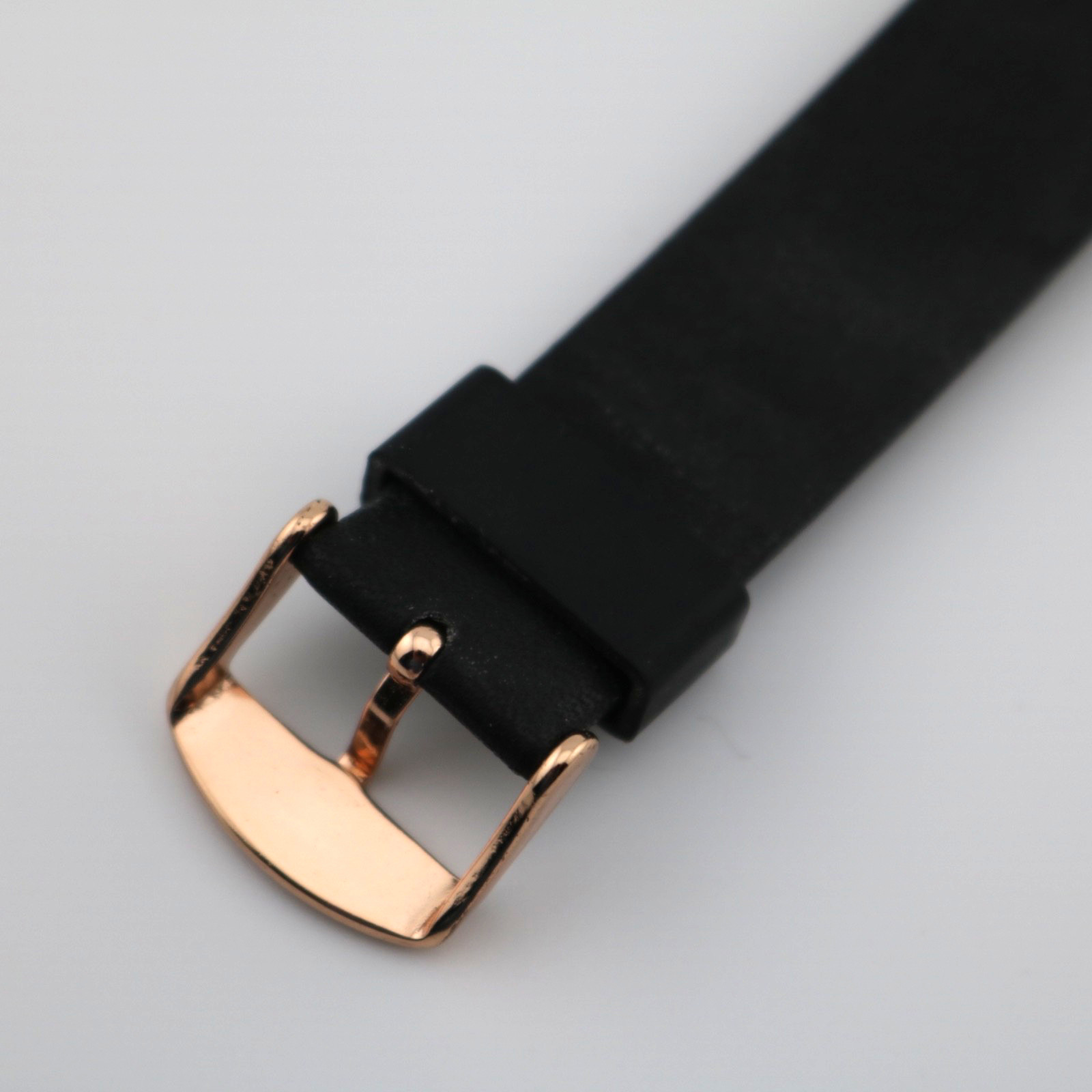 TOMI Minimalist Men’s Watch Ultra-Thin Square Dial Elegant Quartz Leather Strap