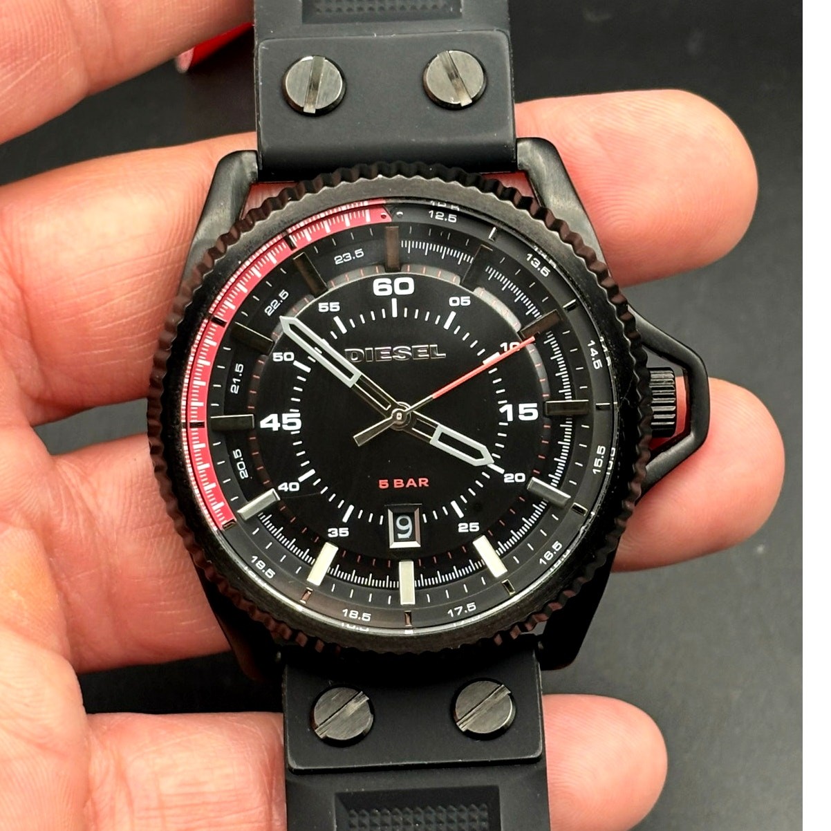 Diesel DZ1760 Rollcage Men’s Quartz Watch Black Dial Silicone Strap 46mm NIBWT