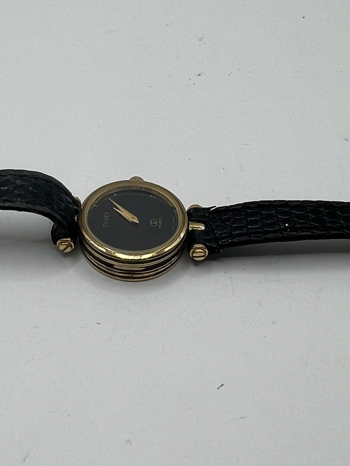 GUCCI ONE JEWEL QUARTZ WATCH ~ RUNNING ~