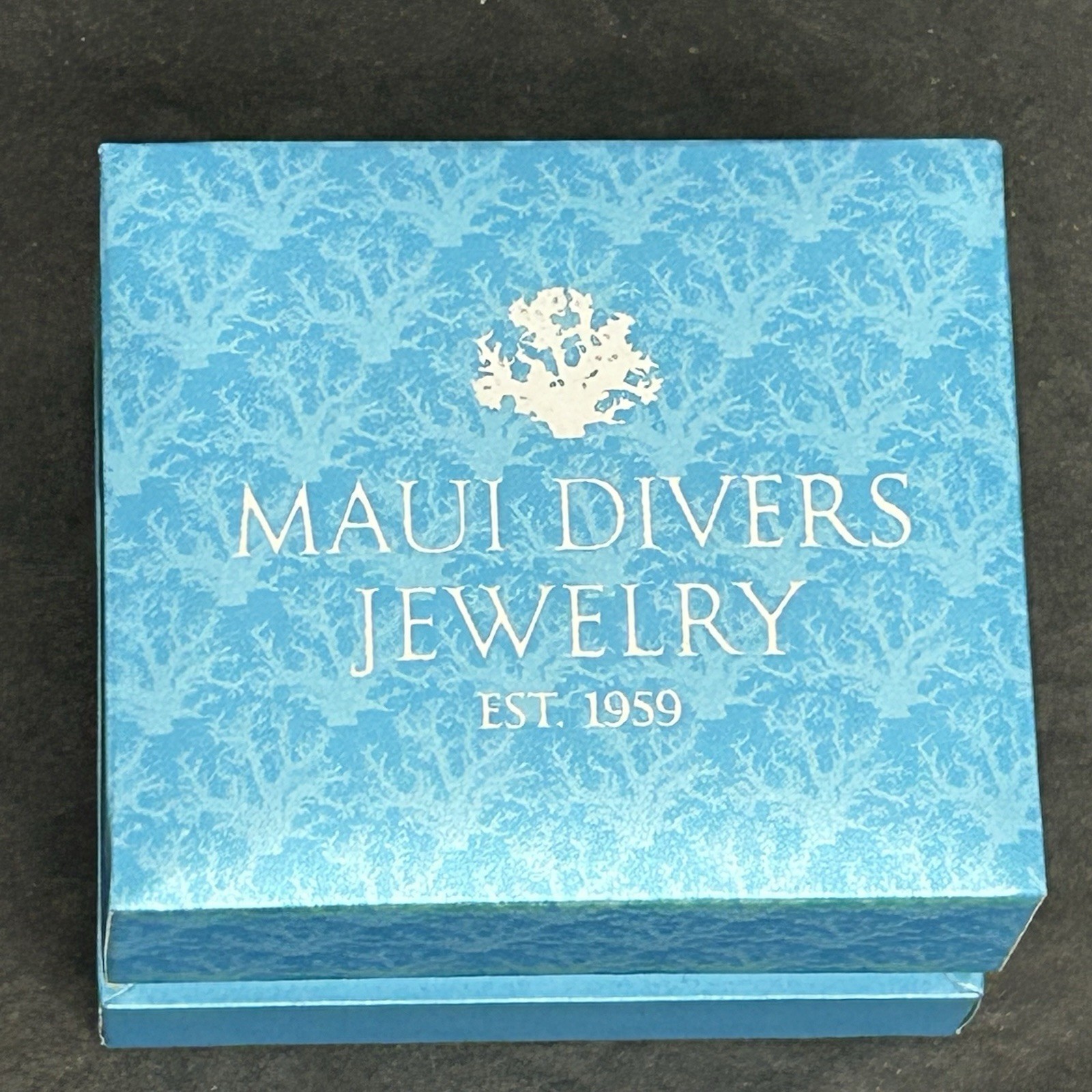 Maui Divers Jewelry of Hawaii 14k Gold Orange Coral Oval Stud Earrings Aloha