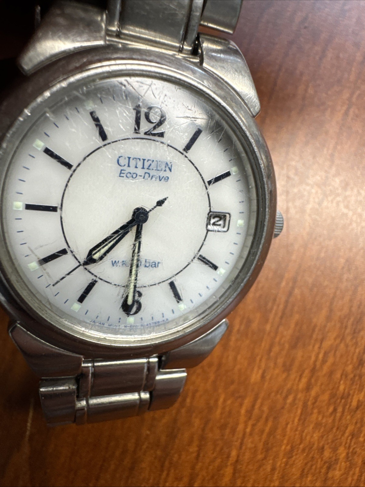Citizen E111 S027161 Eco Drive Wristwatch White Dial Silver Quartz Analog WORKS