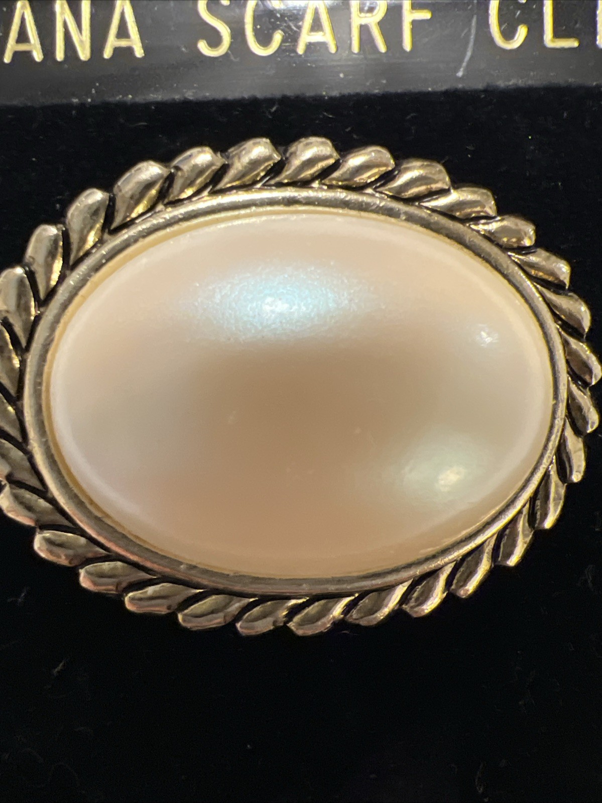 Vintage Tana Scarf Clip Gold Tone Filigree Faux Pearl Signed Stunning✨